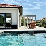Villa Aurora Piscine 7 Personnes Mios