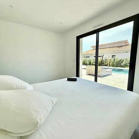 Вилла Aurora Piscine 7 Personnes *